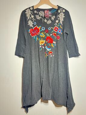 Johnny Was JWLA EUC Gray Floral Embroidered Knit Tunic Round Neck Dress S